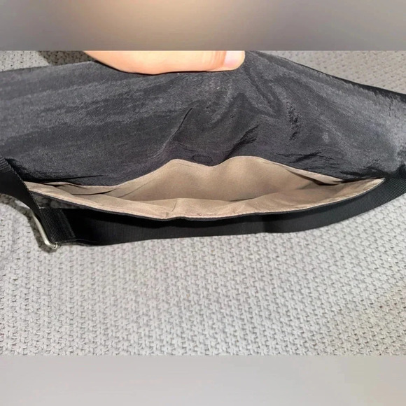 Baggallini 3 Compartment Foldover Black Crossbody Bag - Picture 10 of 10